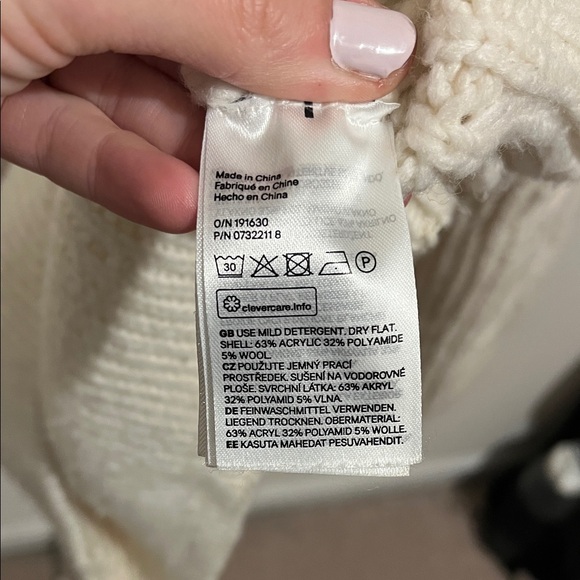 H&M Cream Cable Knit Sweater - Picture 3 of 7